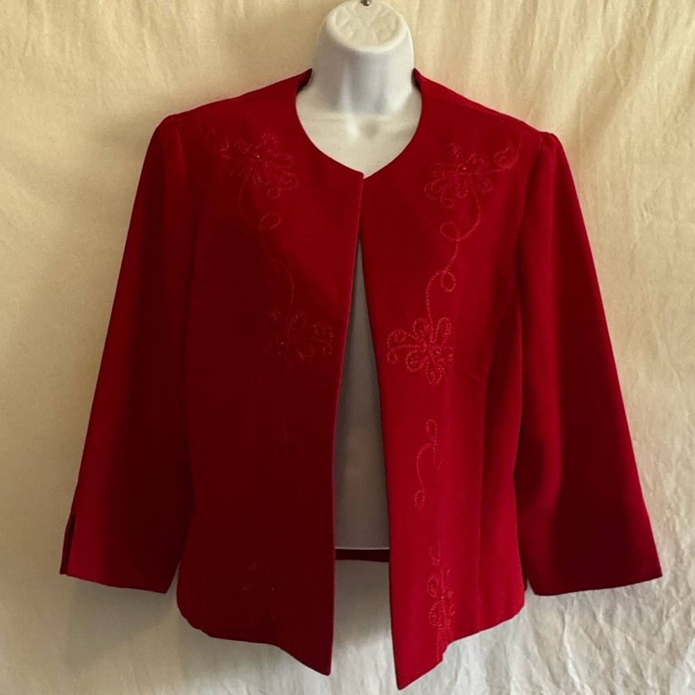 B-72 Sheri Martin Red Embroidered Beaded Detail Long Sleeve Open Blazer Size 12‎